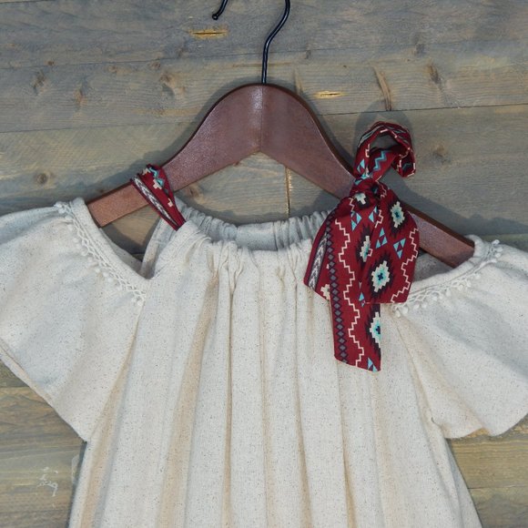 Gorgeous Cold Shoulder Style Dress Girl size 5-6 - Picture 3 of 4